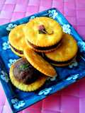 Monaka-style Adzuki Bean Cracker Sandwiches With the Aroma of Pickled Plums and Shiso Leaves