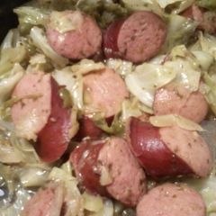 A picture of Kielbasa & Cabbage.