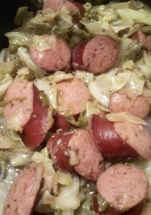 A picture of Kielbasa & Cabbage.