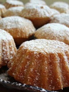 A picture of Dates Maamoul.