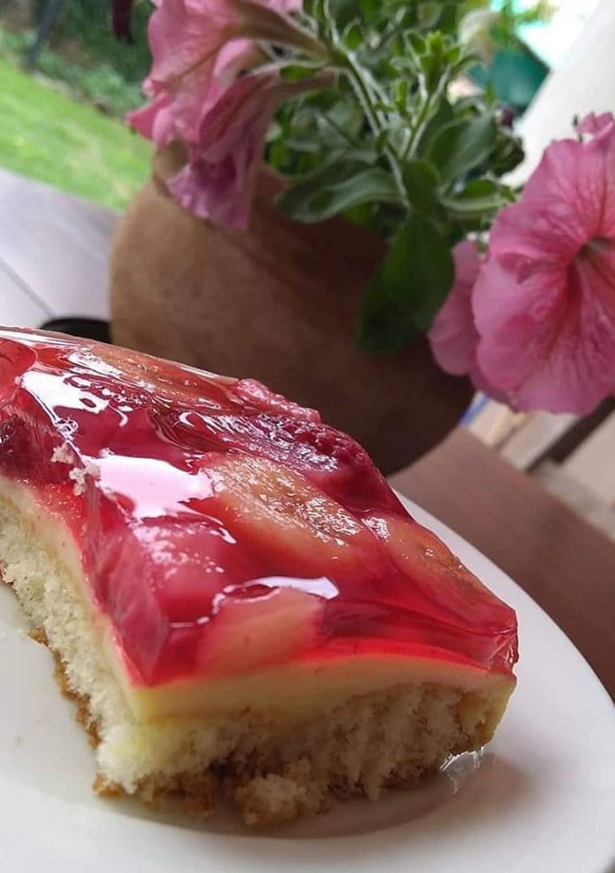 Una foto de Postre de vainillas y crema pastelera
