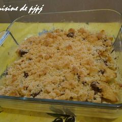 A picture of French-Style Chocolate Apple Crumble.