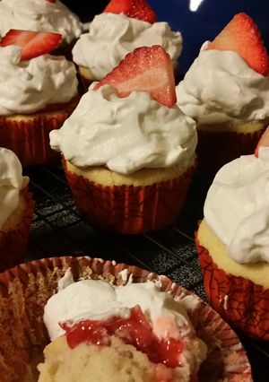 A picture of Strawberry Shortcake Cupcakes.