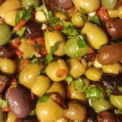 Marinaded Olives A picture of Marinaded Olives.