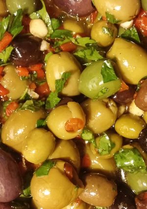 A picture of Marinaded Olives.