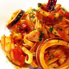 A picture of Squid and Tomato Garlic Pasta.