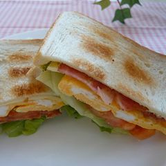 A picture of Everyone's Favorite BLT Sandwich.