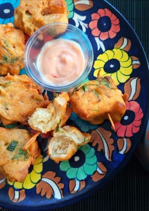 A picture of Bread Pakora.