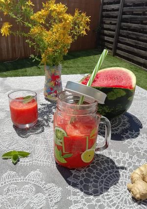 Une photo de Gaspacho pastèque melon gingembre
