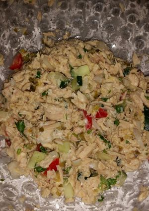 A picture of Zesty chicken or tuna salad.