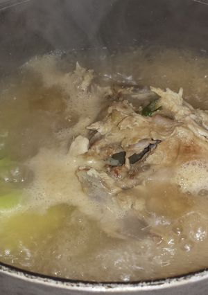 A picture of Chicken Broth.