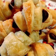 A picture of Mini Chocolate Croissants with Frozen Puff Pastry.