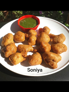 गोभी के पकौड़े (gobhi ke pakode recipe in hindi) रेसिपी मुख्य फोटो