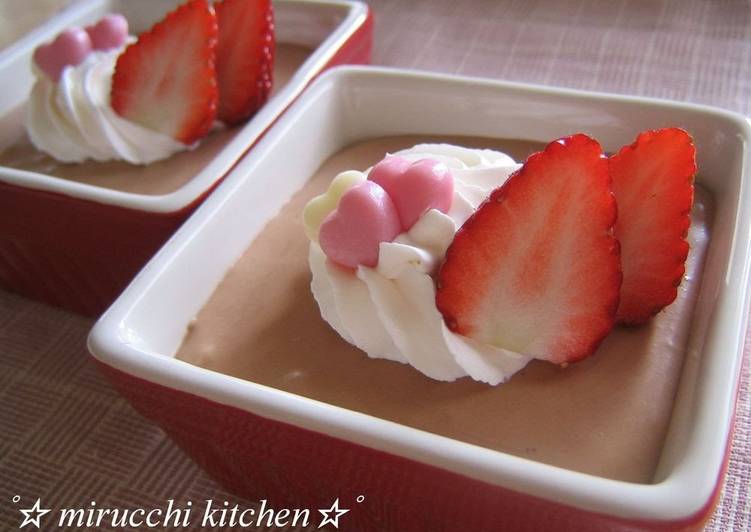 Recipe of Perfect Soft and Simple Chocolate Mousse