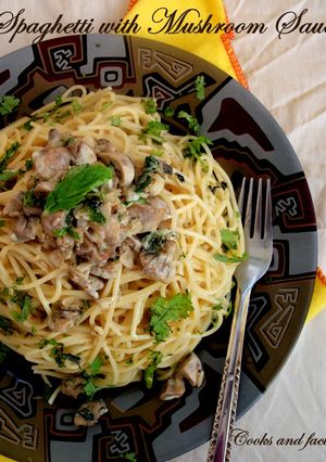 A picture of Spaghetti with Mushroom Sause.