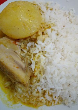 Una foto de Pollo a la limeña