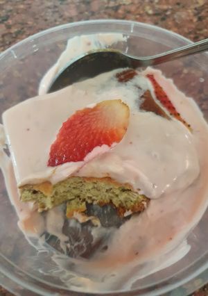 A picture of Strawberry keto cake.