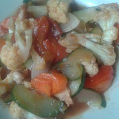 A picture of Jari​ thai style sweet and sour chicken.