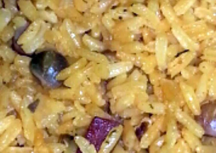 How to Make Speedy Arroz con Gandules / Rice w Pigeon Peas