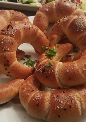 صورة لوصفة كرواسون مالح بالفرينة الكاملة 🥐