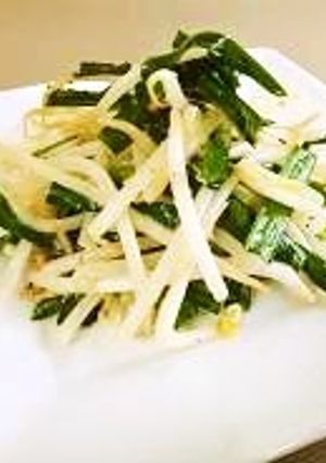 A picture of Chinese Chives Stir-Fry with Miso and Mayonnaise.