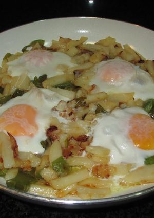 Foto principal de Patatas light y huevos a la tapa 🥚 🥔