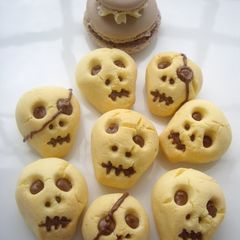 3D Skull Cookies for Halloween A picture of 3D Skull Cookies for Halloween.