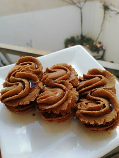 صورة لوصفة غريبية الكراميل والكاكاو 🤩