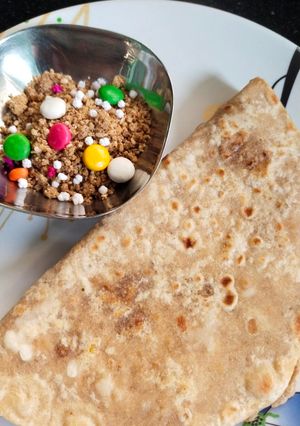 तिळगुळ पोळी (tilgul poli recipe in marathi) रेसिपी चे मुख्य फोटो 