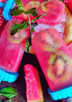 A picture of Watermelon mint kiwi popsicles.