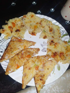 ब्रेड पिज़्ज़ा (bread pizza recipe in Hindi) रेसिपी मुख्य फोटो