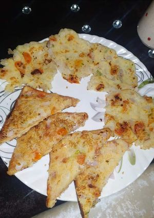 ब्रेड पिज़्ज़ा (bread pizza recipe in Hindi) रेसिपी मुख्य फोटो