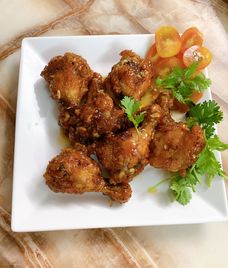 đùi gà chiên mắm