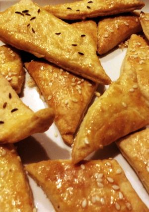A picture of Savory sesame seed cheese crisps.