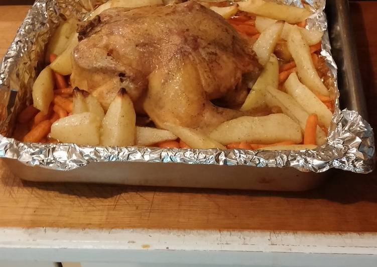 Steps to Make Super Quick Homemade Roasted chicken with carrots and potatoes