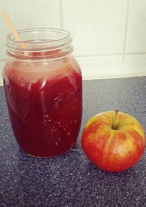 A picture of Fast easy & cheap detox juice.