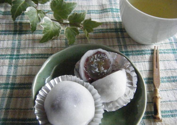 Easy with the Microwave! Grape Daifuku Easy with the Microwave! Grape Daifuku