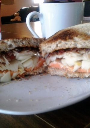 A picture of Turkey BLT.