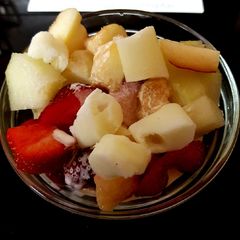 A picture of Mixed Fruit, fresh Cream and Yogurt 😁.