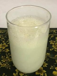 A picture of Banana Milkshake with Dokudami.