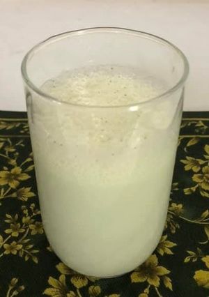 A picture of Banana Milkshake with Dokudami.