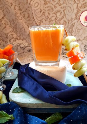 A picture of Papaya Grapes Smoothie.