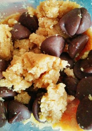 A picture of Healthy Peanut Butter Chocolate Chip Cookie Dough.