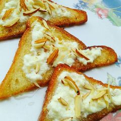 A picture of Shahi tukda.
