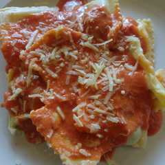 Una foto de Raviolones de ricota, de verdura y, de yapa, fideos