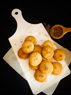 A picture of Whole wheat jeera biscuit.