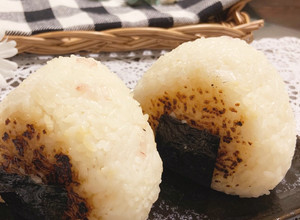 日式烤飯糰 的食譜成品照片