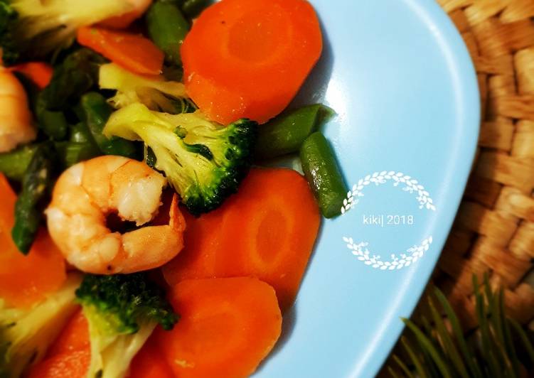 Resep Tumis Udang BroWAs (brokoli wortel asparagus) 🥗, Enak Banget