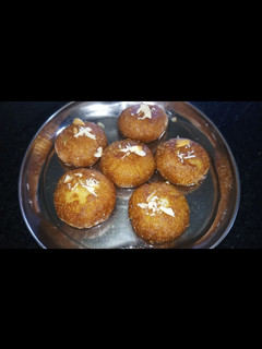 Rosbora /Rava sweet ரோஸ் பரா (Rosebora recipe in tamil) செய்முறை முக்கிய புகைப்படம்