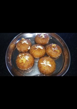 Rosbora /Rava sweet ரோஸ் பரா (Rosebora recipe in tamil) செய்முறை முக்கிய புகைப்படம்